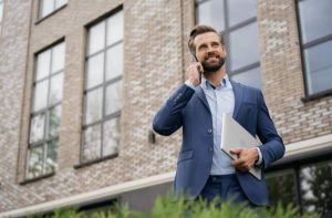 How to Stand Out as a New Real Estate Agent in a Competitive Market