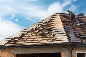 How to Ensure a Smooth Experience with Your Roof Replacement Contractor